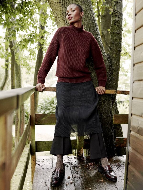 Rora Chunky Moss Stitch Lambswool Turtleneck Sweater Burgundy - British Made 4