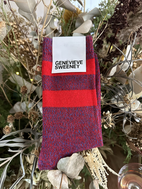 Luxury Reusable Christmas Cracker Red with Exclusive GS Socks - British Made 3