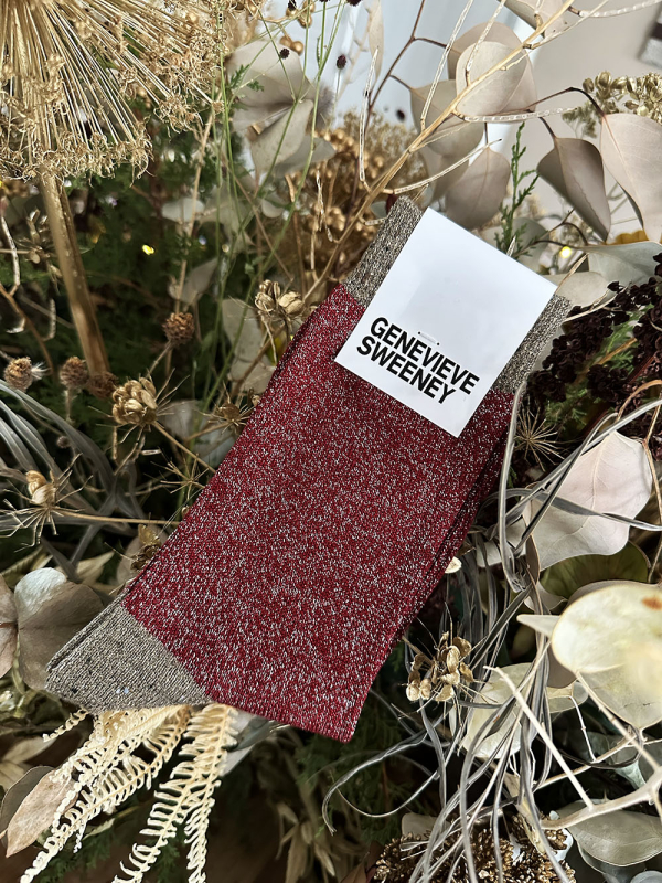 Luxury Reusable Christmas Cracker Red with Exclusive GS Socks - British Made 4