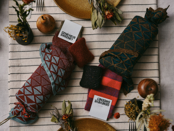 Luxury Reusable Christmas Cracker Green with Exclusive GS Socks - British Made 2