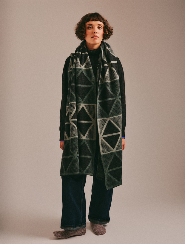 >Geometric Lambswool Blanket Scarf Green