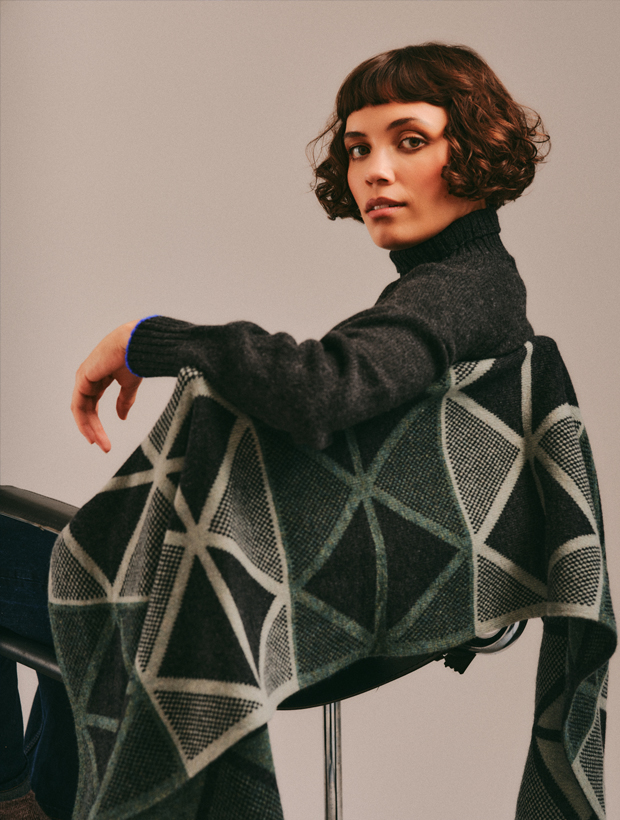 >Geometric Lambswool Blanket Scarf Green